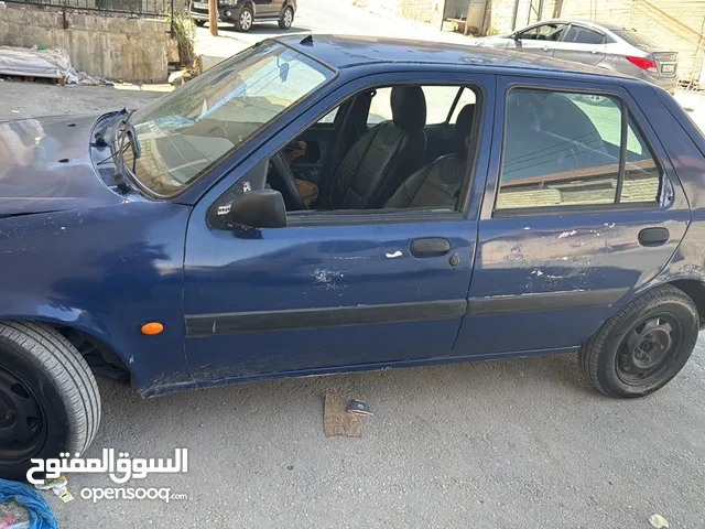 فوري فيستا موديل 2000