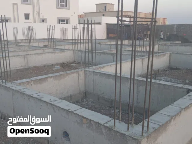 ابحث عن عمال مقاولات بناء اذا حد عنده عمال وما عندهم شغل اريد اشغلهم معي بعقد عمل بيني وبين كفيلهم