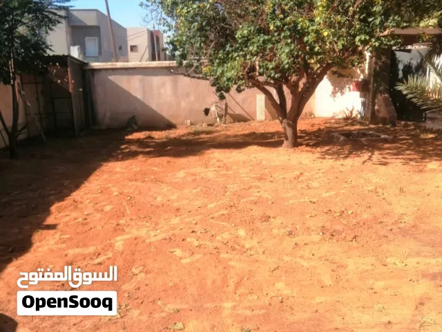 140 m2 4 Bedrooms Townhouse for Rent in Tripoli Tajura