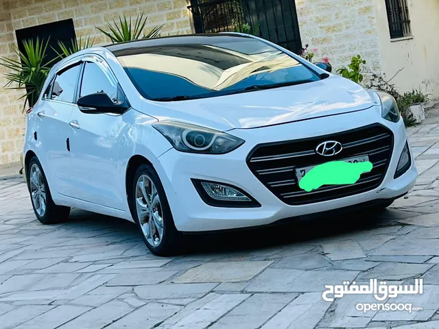 Hyundai i30 2014 in Nablus
