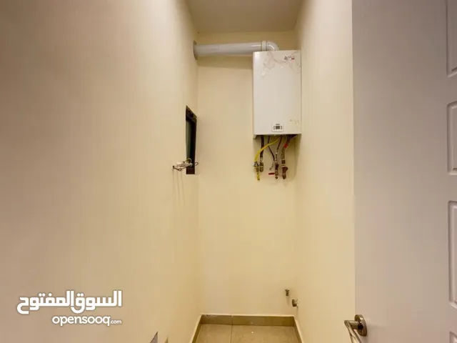 180 m2 5 Bedrooms Apartments for Sale in Amman Deir Ghbar