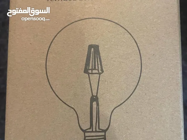 للبيع على لمبة 8 واط اللون اصفر غير مستخدمه