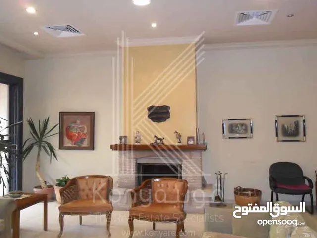 1028 m2 More than 6 bedrooms Villa for Sale in Amman Um Uthaiena