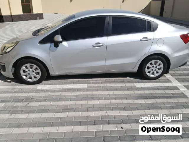 2016 كيا ريو Standard