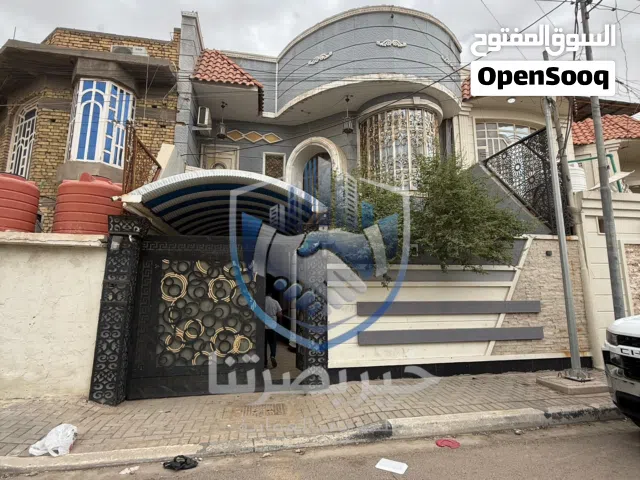 168 m2 5 Bedrooms Townhouse for Sale in Basra Muhandiseen