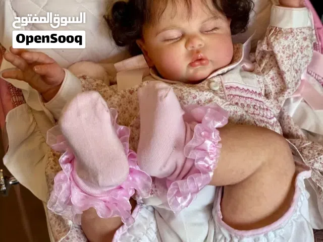 للحادين فقط .. للاطفال دمى جميله شبه حقيقيه  للبيع