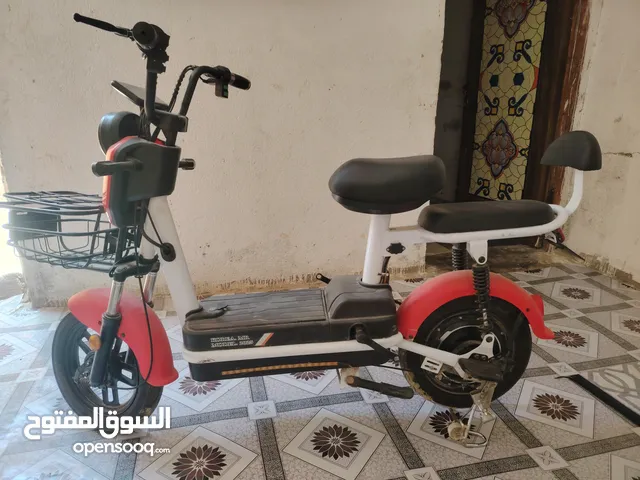 دراجه شحن حجم (14) كامله مكمله ماتصرف عليهه ربع وشوفت عينك النضافه