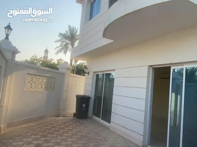 6Me28Fabulous 5BHK Villa for rent in Qurm, Al Sarooj Street