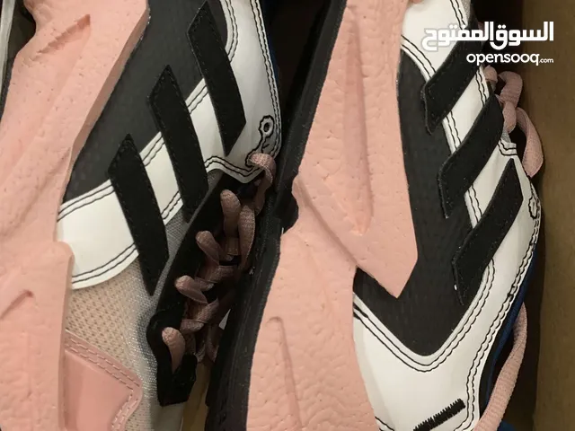 Pink Sport Shoes in Amman