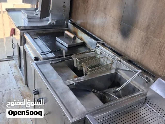 عدة شاورما كاملة من الاف الا الياء ب 1500 دينار  خط شاورما كامل ولا بيحتاج شي بس شغل ب 1500 دينار