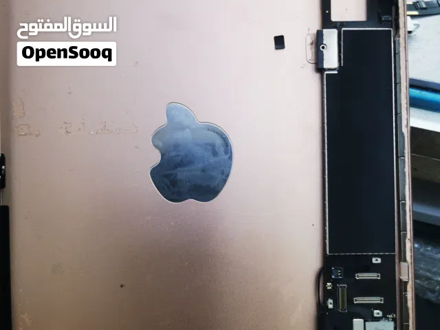 بوردة ايباد 9 اصلي نظيفة كفالة شهر مع الشاسية او بدونة مساحة 64 جيجا