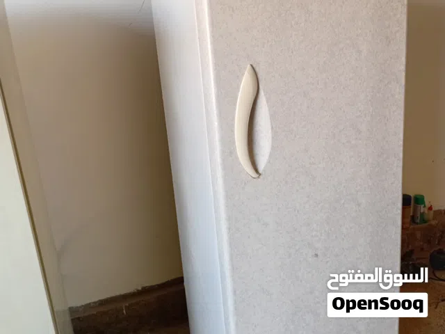 فريزر كريازي 6 جوارير نظيف 110دينار