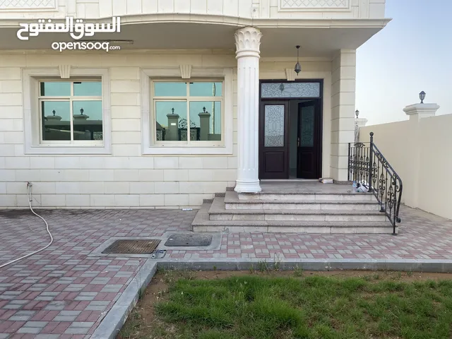 300 m2 5 Bedrooms Villa for Rent in Al Ain Al Khabisi