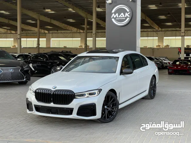 M PACKAGE / V8 TT 4.4L / PANORAMIC SUNROOF / 360 CAMERA / BIG SEATS / 20” RIMS / LOW MILEAGE