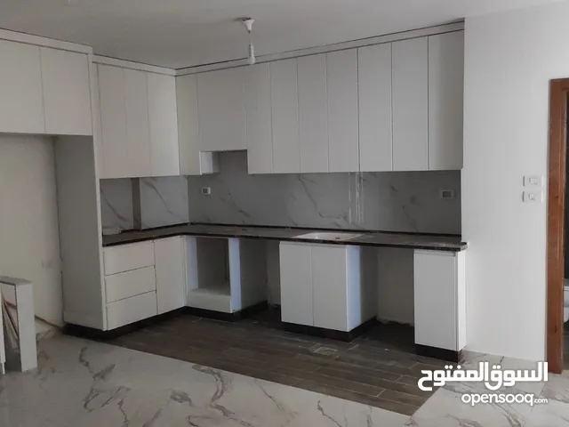 شقه مميزة جديدة غير مفروش للايجار عين مصباح قرب العفاف مول قريبه من وسط البلد