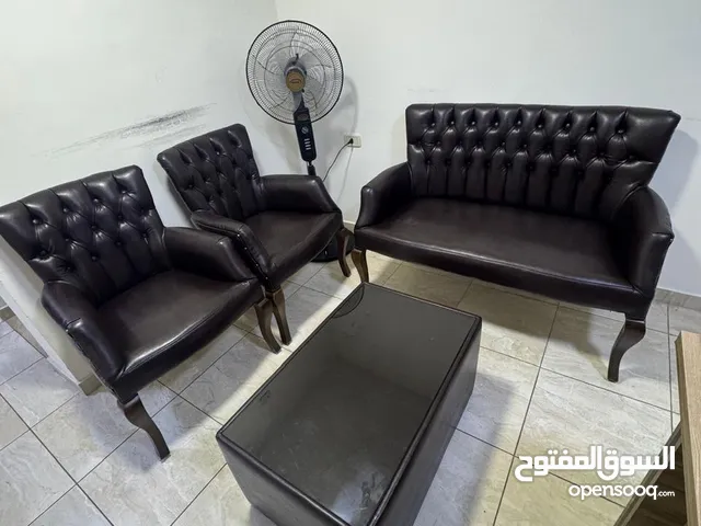 اثاث مكتب للبيع بحالة الوكالة