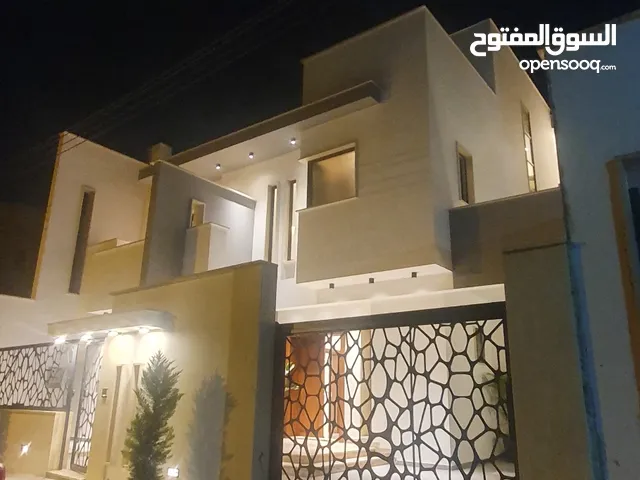 450m2 5 Bedrooms Villa for Sale in Tripoli Al-Sabaa