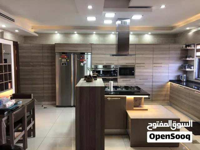 361 m2 More than 6 bedrooms Villa for Sale in Amman Dabouq