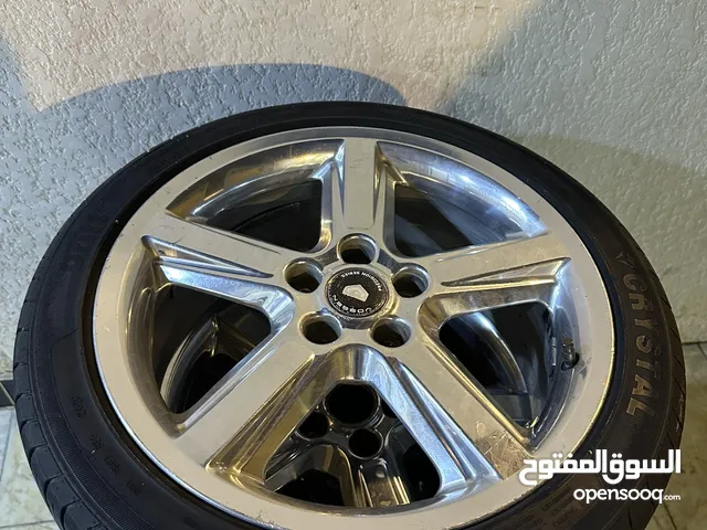 اطارات سيارة عدد اربعة استخدام قليل الحجم 18