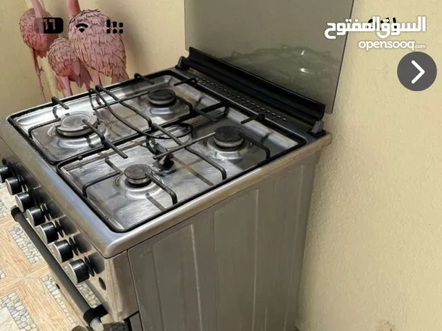 فرن صغير استعمال بسيط نظيف جدا