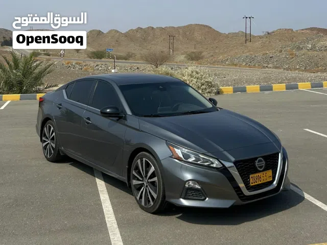 Used Nissan Altima in Al Batinah