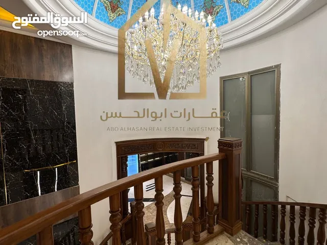 550m2 More than 6 bedrooms Townhouse for Sale in Basra Baradi'yah