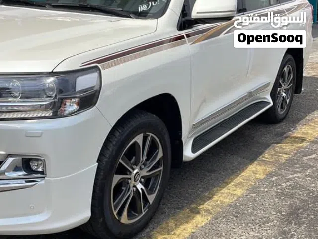 Used Toyota Land Cruiser in Abu Dhabi