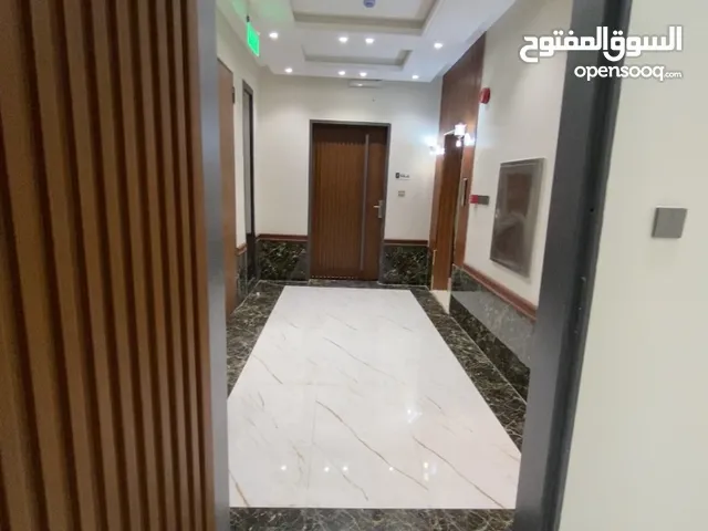 شقة فاخرة وعصرية مودرن بحي غرناطة شرق الرياض