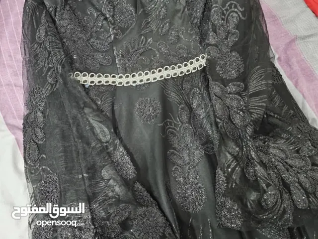 فستان تقيل ملبوس ساعتين بس للبيع
