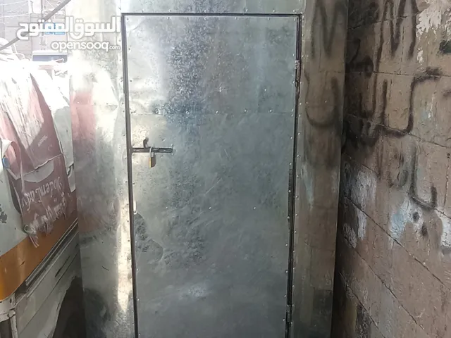 صندقة بعجلات للبيع