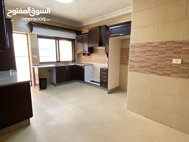 شقة مميزة - خلدا - 4نوم 1ماستر - 225م - ارضية - قرب الخدمات العامة