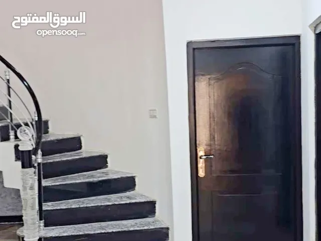 دار سكنية شاغرة 200م في الاكوات الثالثة