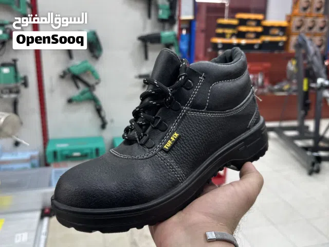 سيفتي شوز متوفر اكتر من مقاس