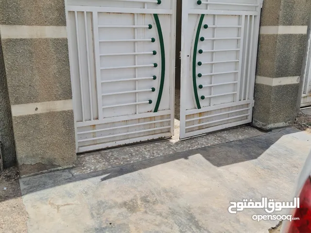 80 m2 2 Bedrooms Townhouse for Sale in Baghdad Al Aml