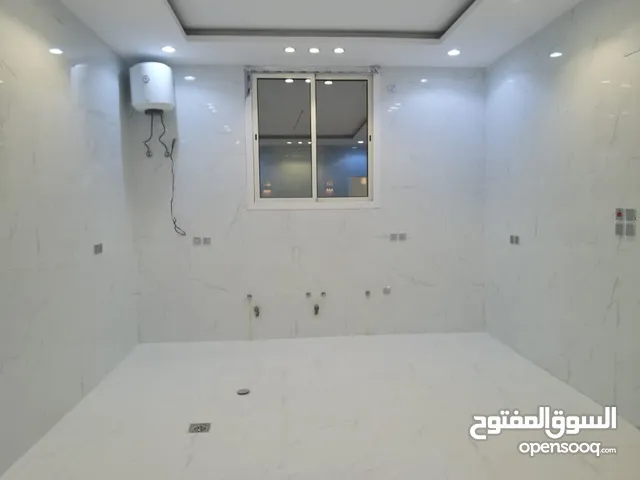 170 m2 3 Bedrooms Apartments for Rent in Buraidah Al Iskan