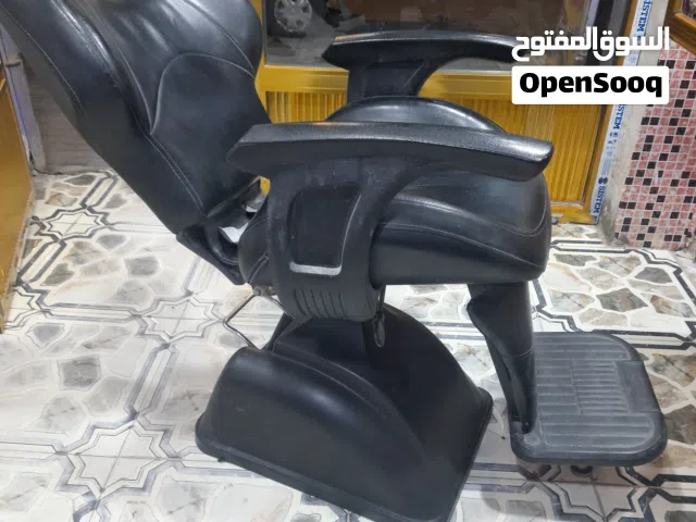 كرسي علاق نضيف بس عوزه صيانه الضهر نوعيه اسمه شبح جك شغال