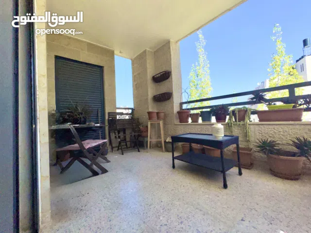 شقة للبيع في رام الله في الطيرة شارع القاهرة