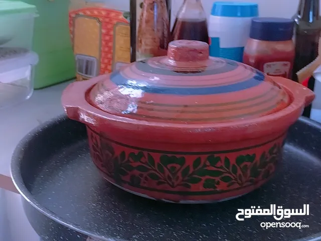 معي مواعين طقم سيراميك جديدة صينية بيتزا ومعجنات مغطاة بطبقة ملساء و طنجرة فخار متينة و غيرها ..