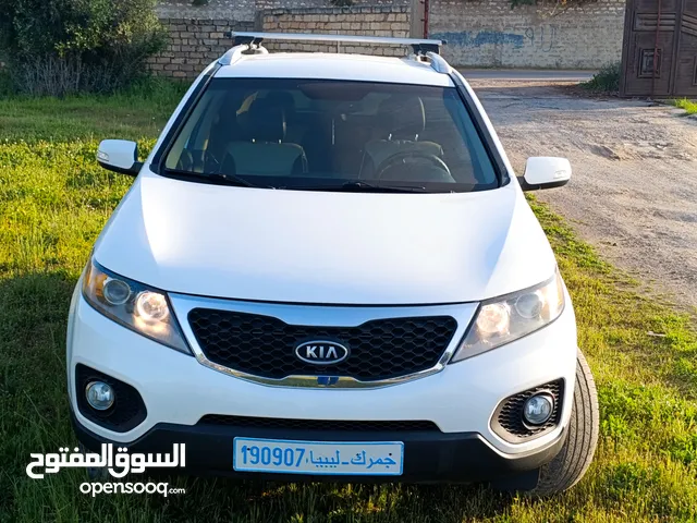 Used Kia Sorento in Tripoli