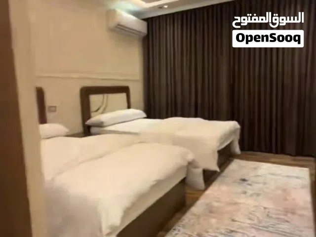185 m2 3 Bedrooms Apartments for Rent in Giza Sheikh Zayed