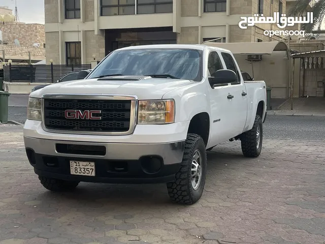 Used GMC Sierra in Kuwait City