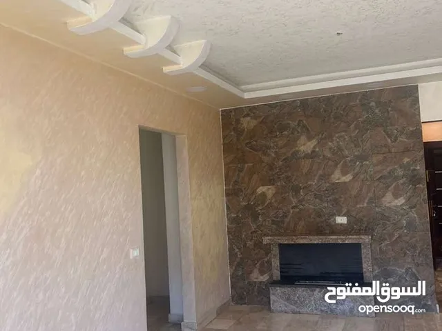 200 m2 3 Bedrooms Apartments for Rent in Amman Um El Summaq