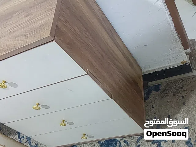 ميز ابو الجرار