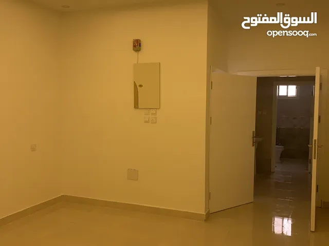 شقة للايجار جديده بمحافظة بلجرشي