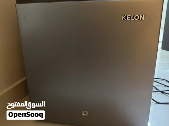 ثلاجة صغيرة