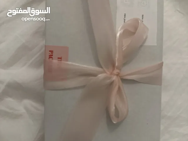 Woman zircon earrings