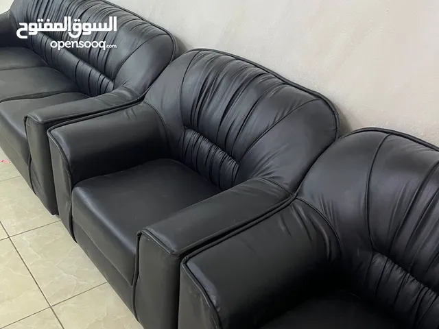 طقم كنبات مستخدم نظيف جدا بحاله ممتازه جدا مع اثنين