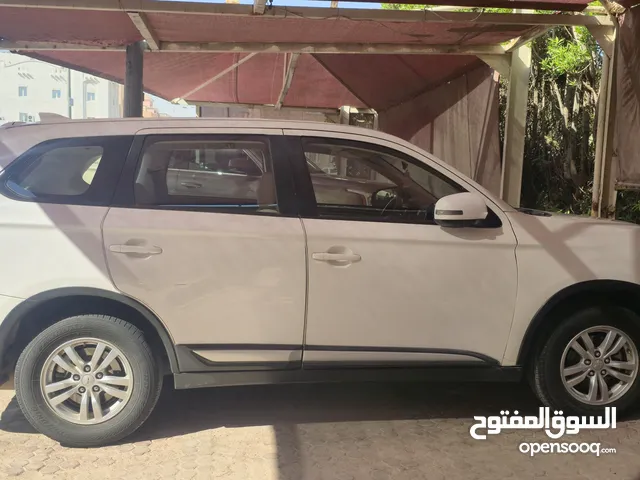 Mitsubishi outlandar SUV 2018 for sale , no instalments.