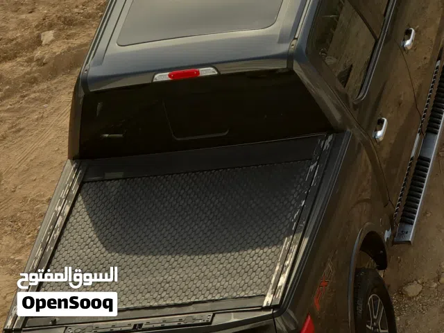 فورد اف 150 لاريات