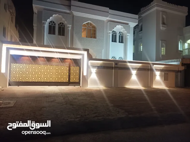 425 m2 More than 6 bedrooms Villa for Sale in Muscat Al Khuwair